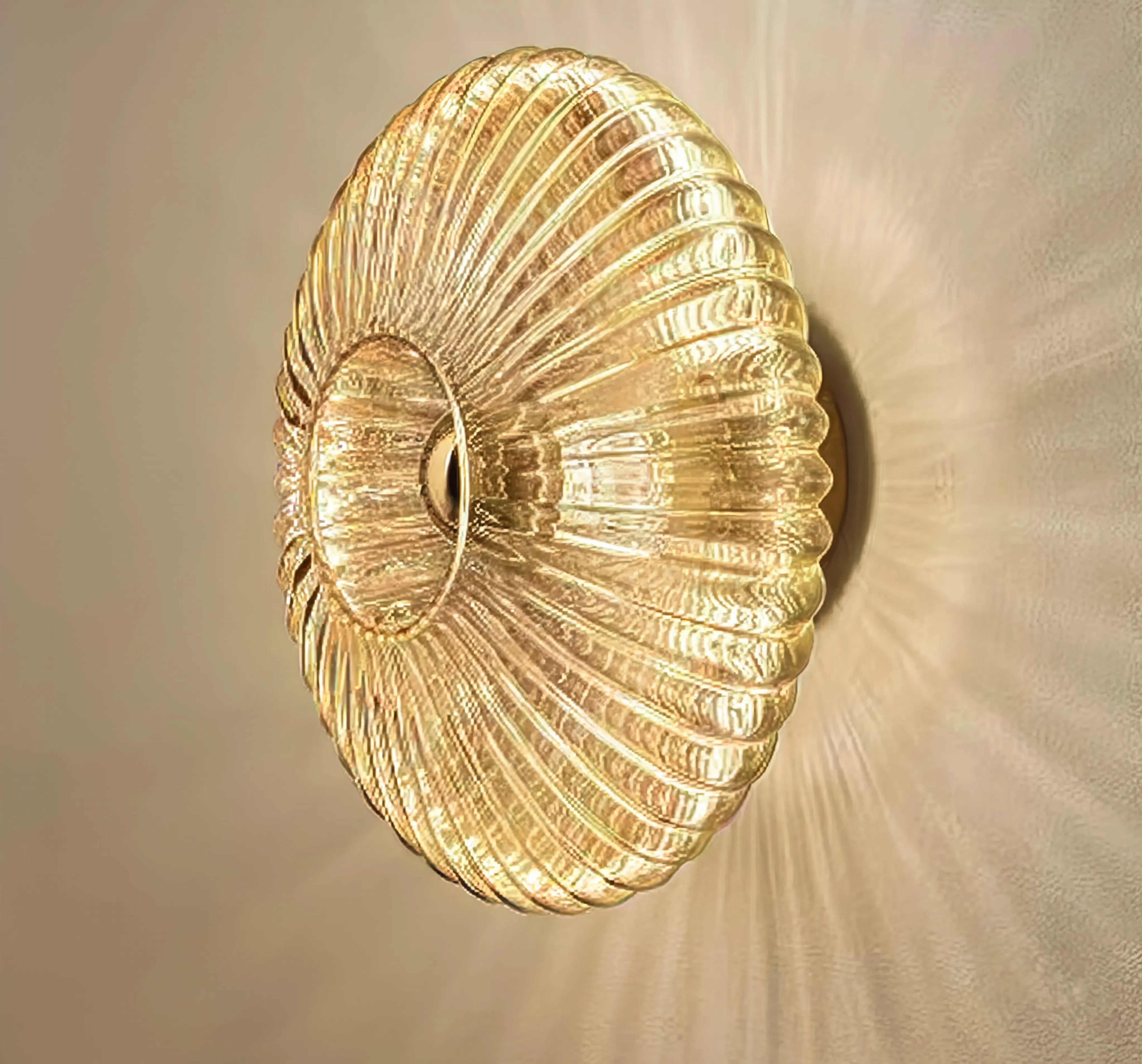 ALIX | Applique murale coquille en verre strié